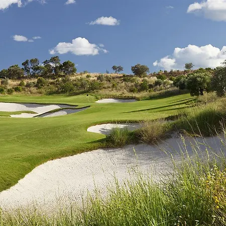 Monte Rei Golf & Country Club منتجع