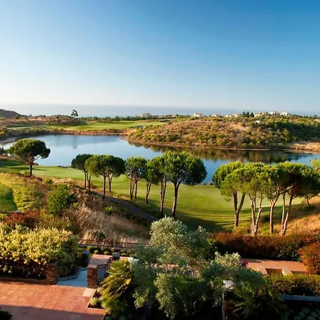 Monte Rei Golf & Country Club منتجع فيلا نوفا دي كاسيلا
