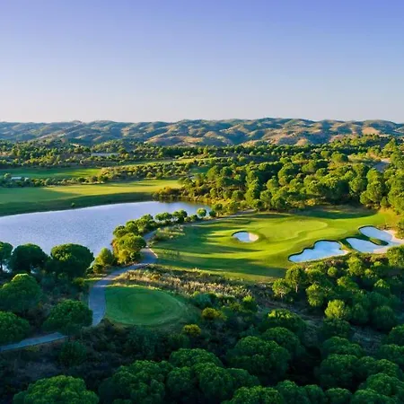 Üdülőközpont Monte Rei Golf & Country Club 5*