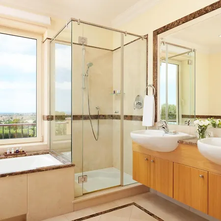 Monte Rei Golf & Country Club Üdülőközpont