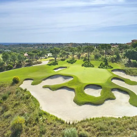 منتجع Monte Rei Golf & Country Club