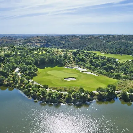 Üdülőközpont Monte Rei Golf & Country Club 5*